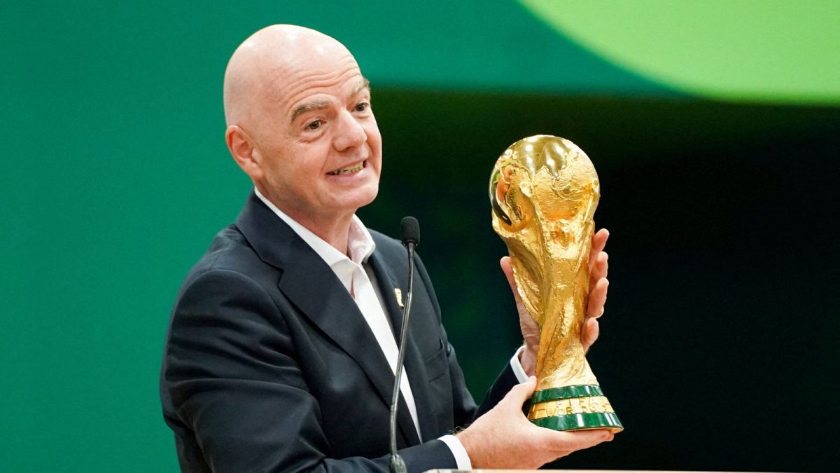 Gianni Infantino Balas Kritik Piala Dunia 2026: Meditasi, Berdoa, atau Tonton Sepak Bola