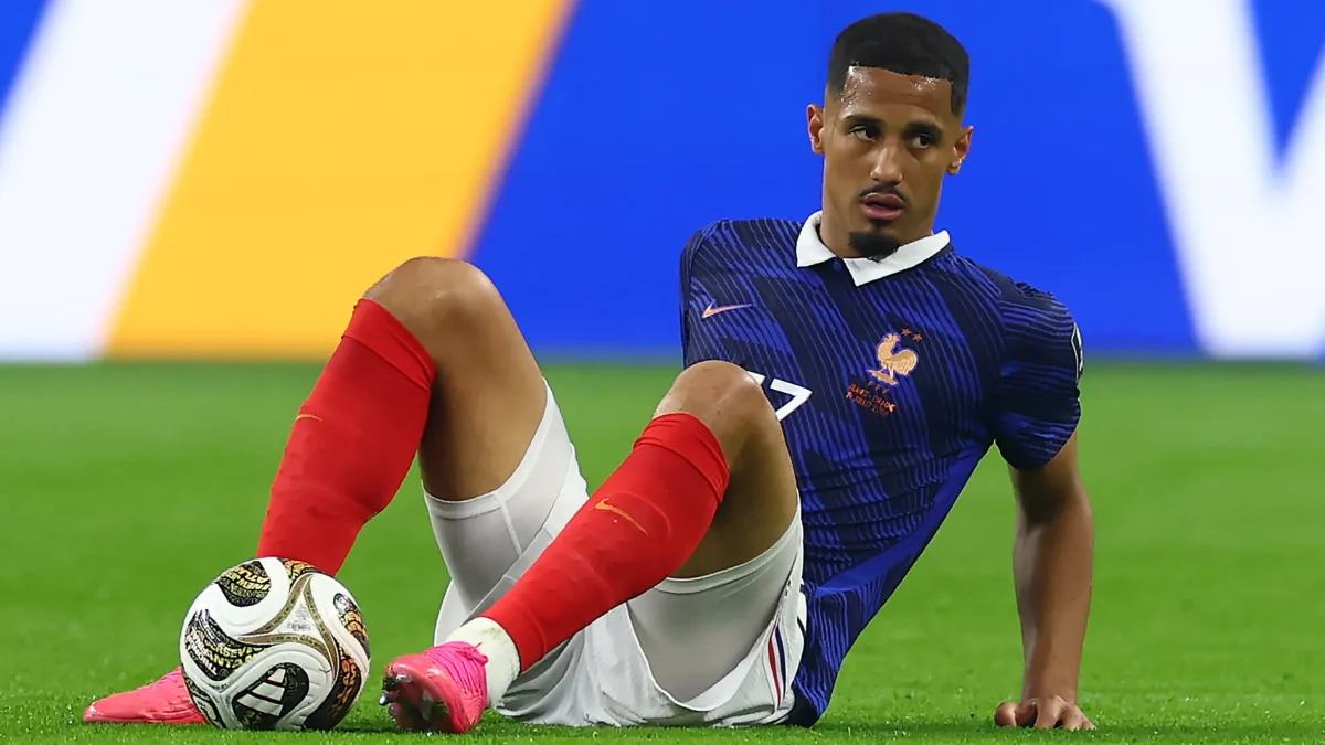 Cedera Punggung William Saliba Akan Dievaluasi, Operasi Jadi Opsi Arsenal